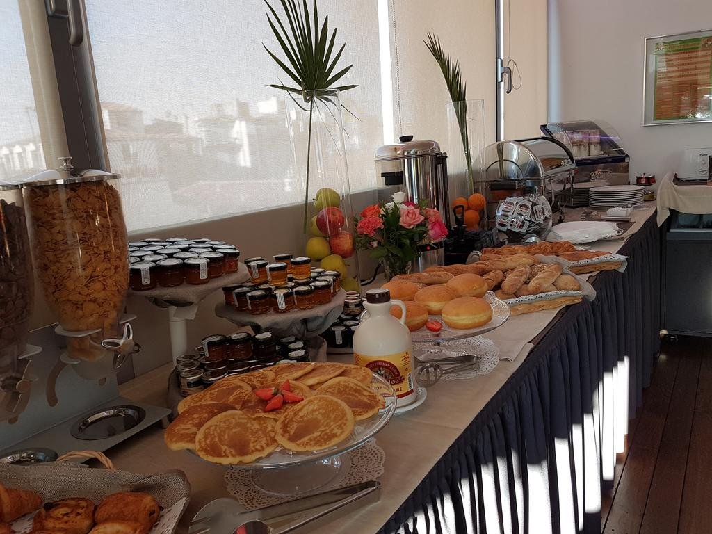 Фото Le Goldstar Appartements Nice