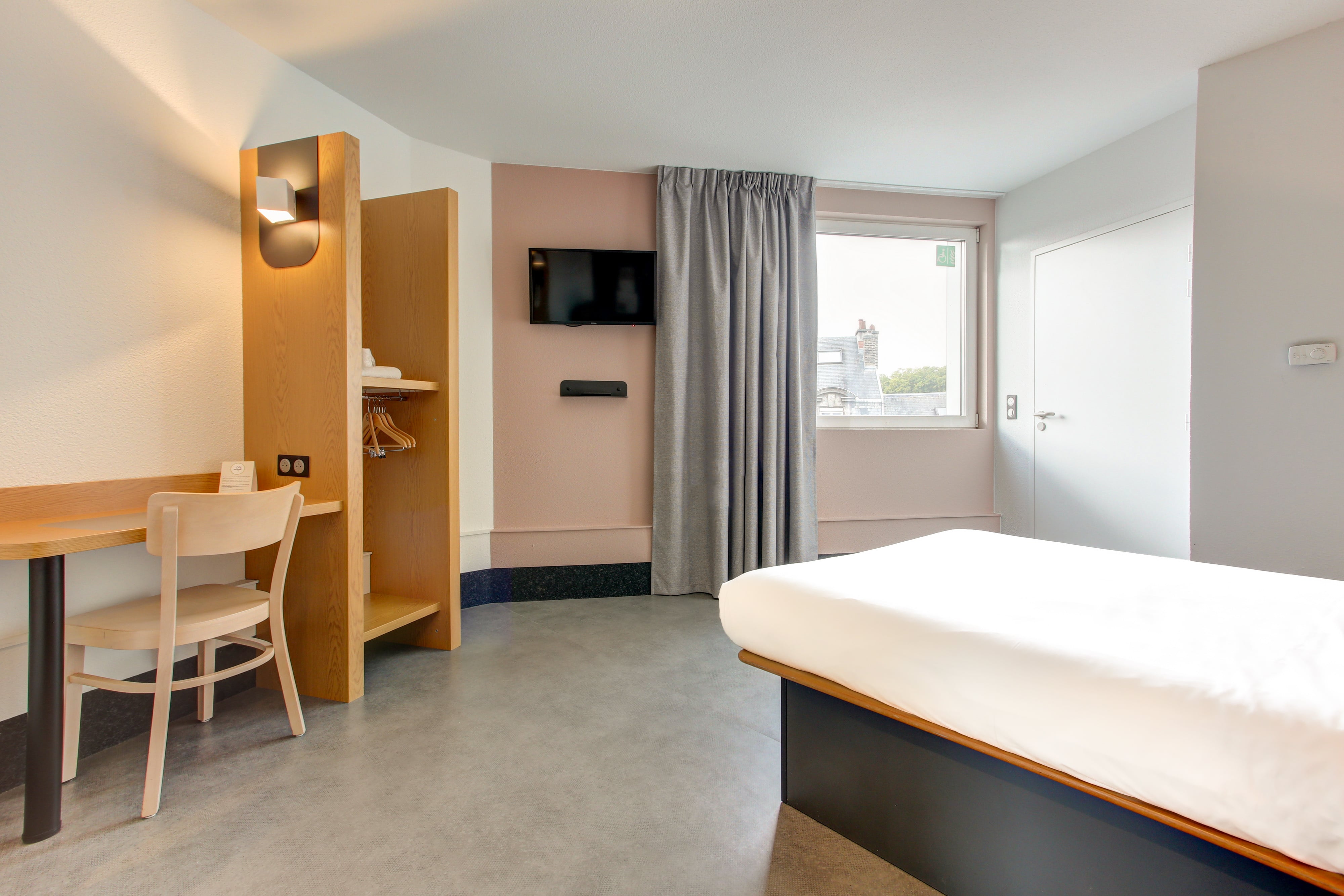 Фото B&b Hotel Reims Centre Gare