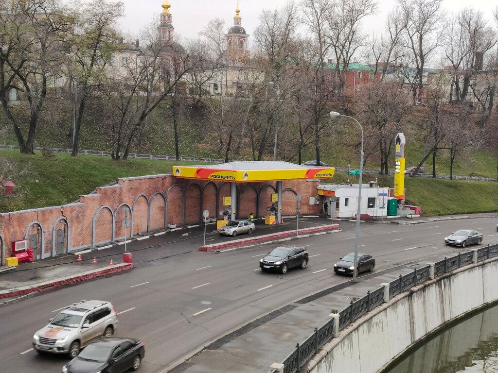 Gas station Rosneft, Moscow, photo