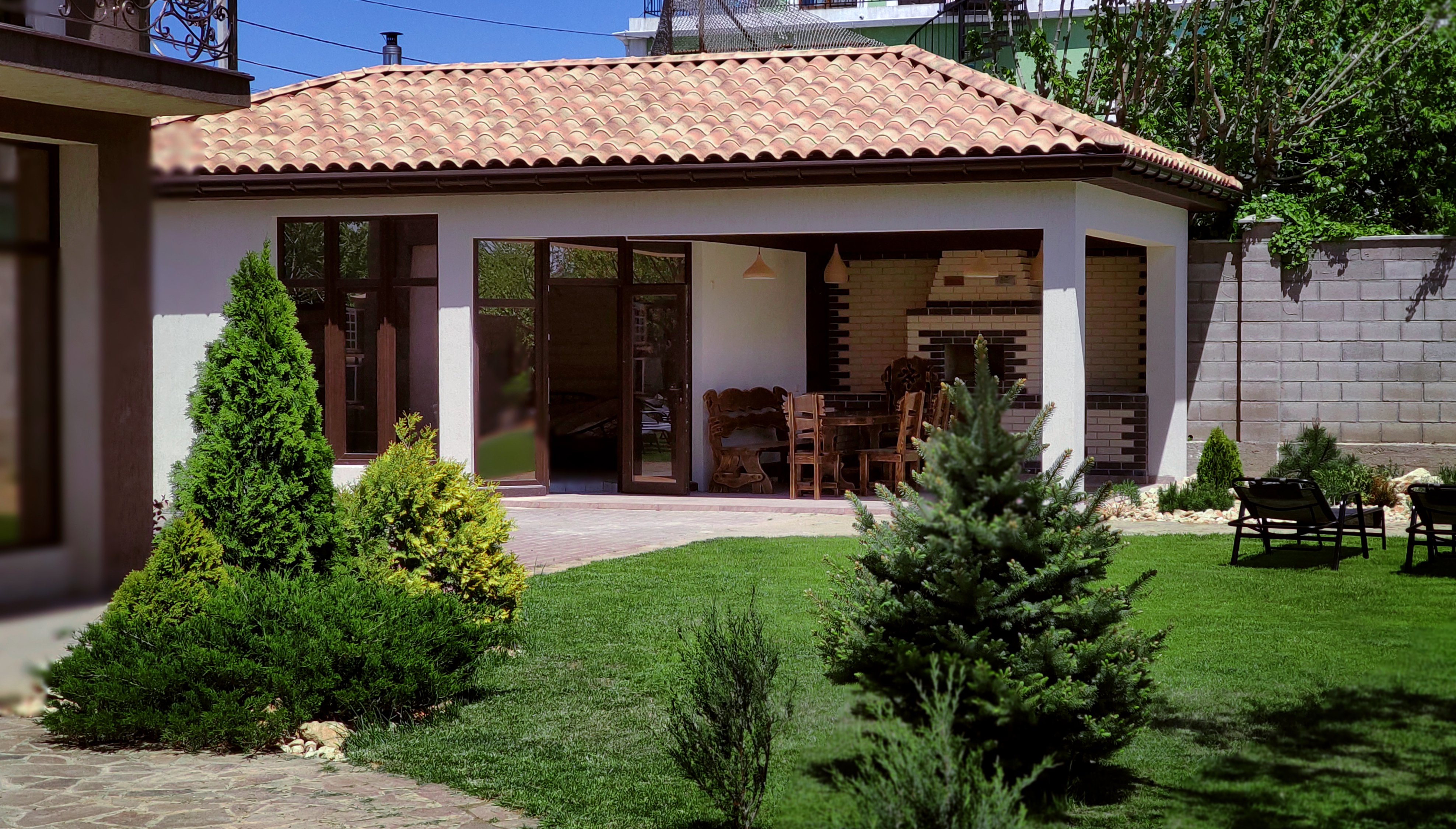 Фото отеля 2