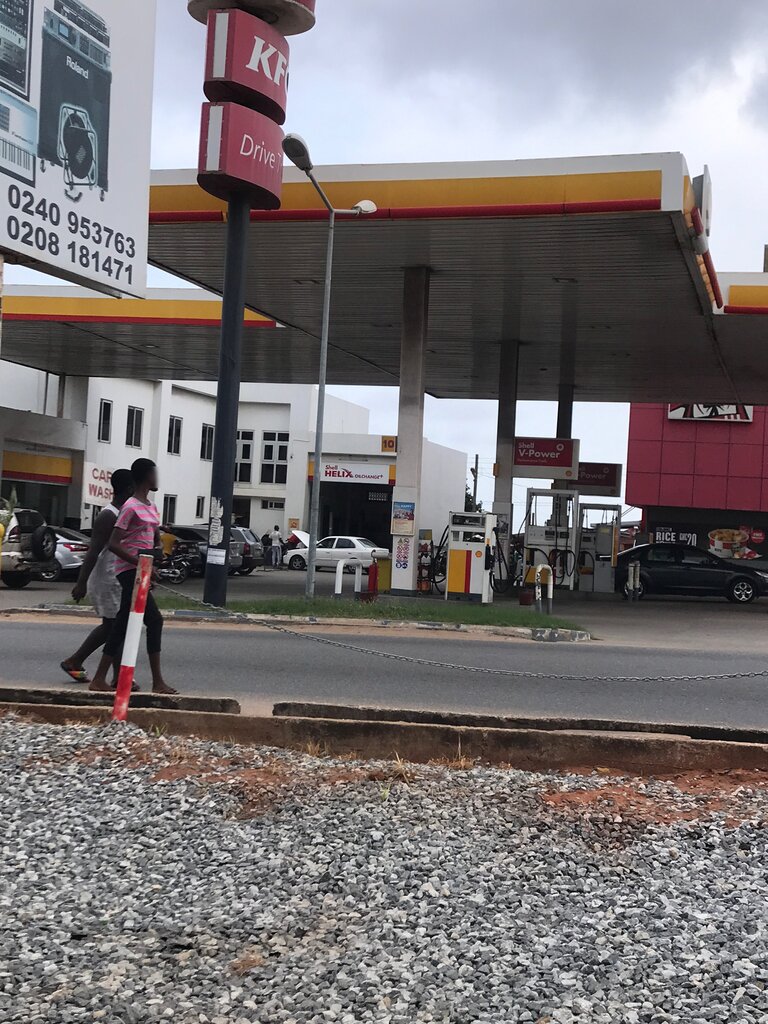 Gas station Shell Filing Station, Accra, photo