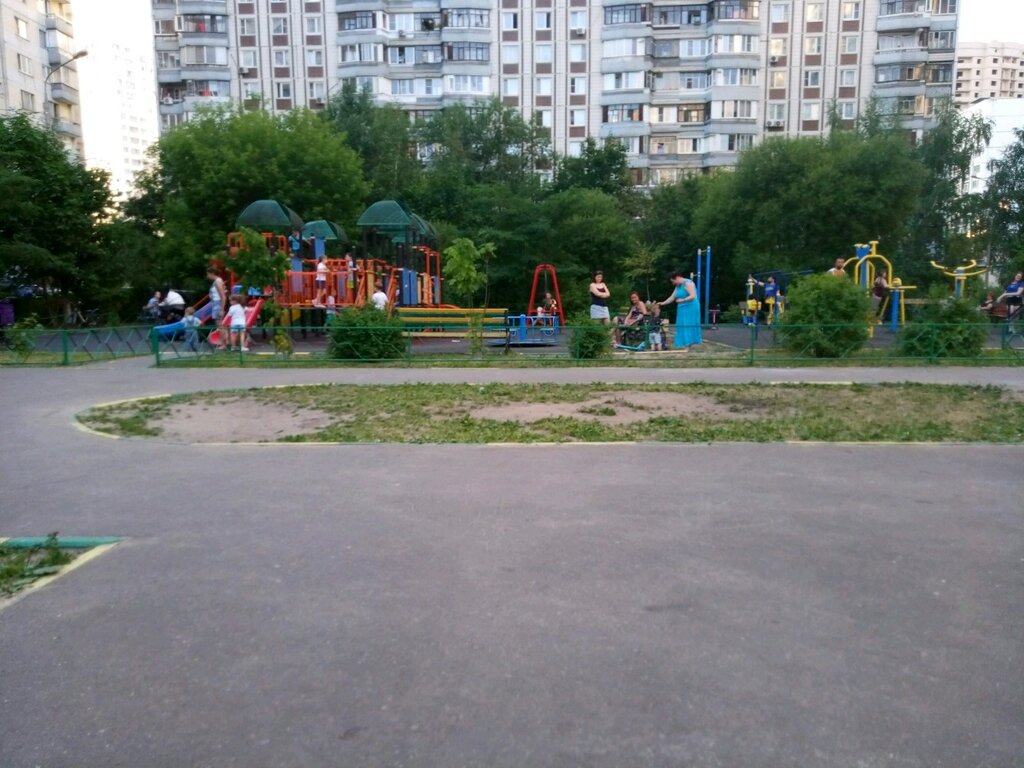 Playground Playground, Lubercy, photo