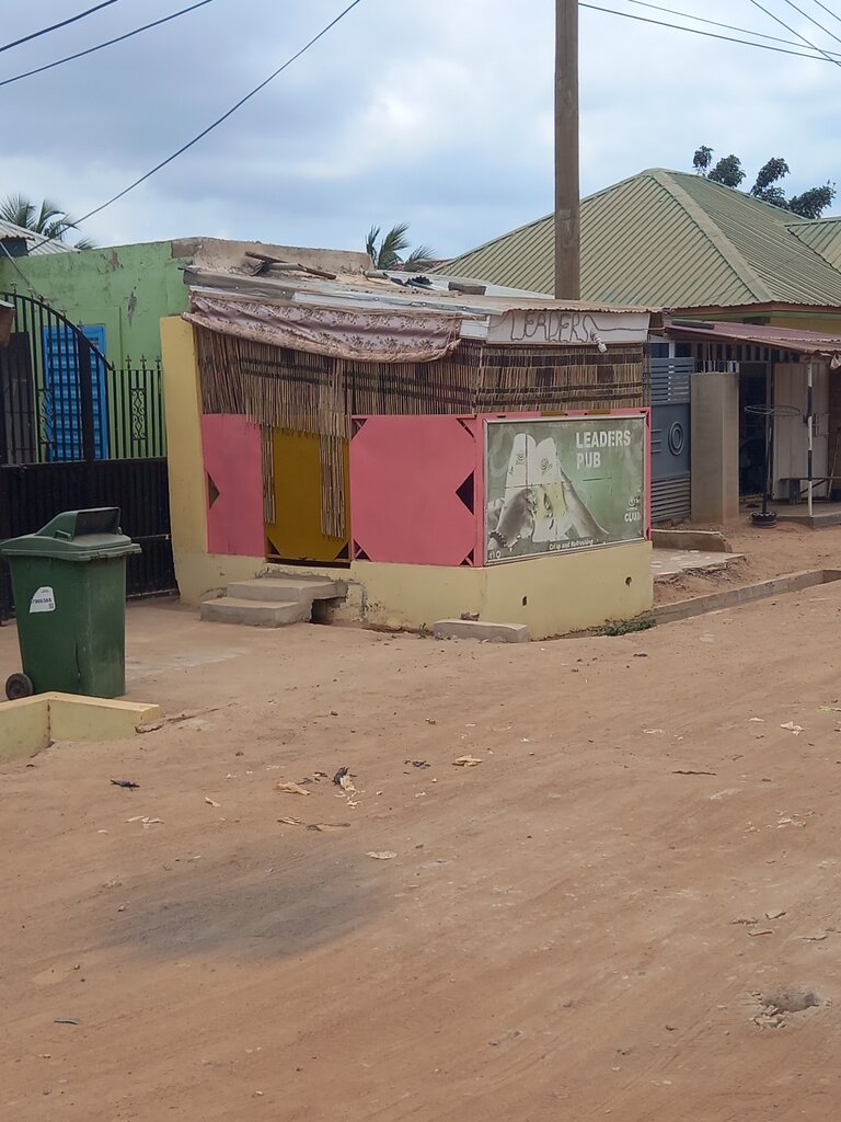 Bar, pub Leaders Pub, Adenta, Earth, photo