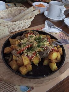 Atamanskiy Dvor (posyolok Uglegorskiy, ulitsa Gagarina, 44), cafetería
