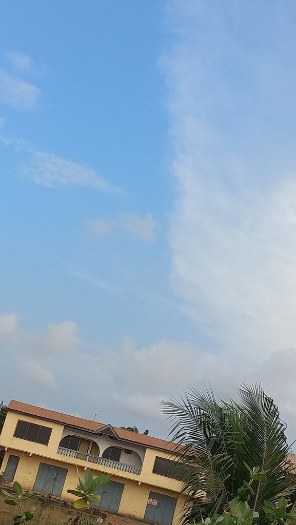 Hardware store Mr. Bay's Floor tiles, Accra, photo