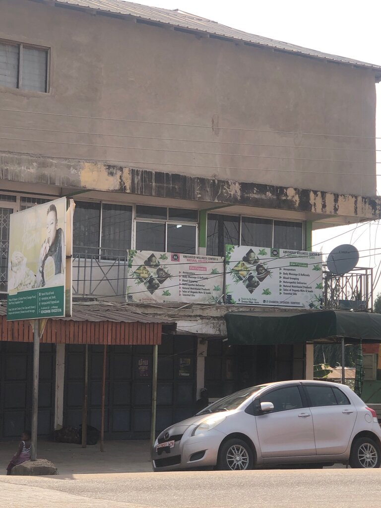 Medical examination Amishield wellness center & natural holistic care, Accra, photo