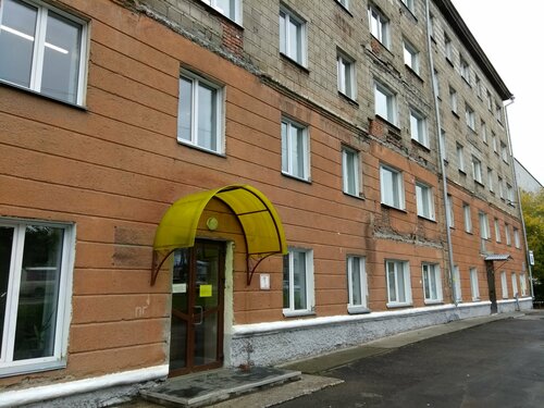 Общежитие моторного завода столбцы