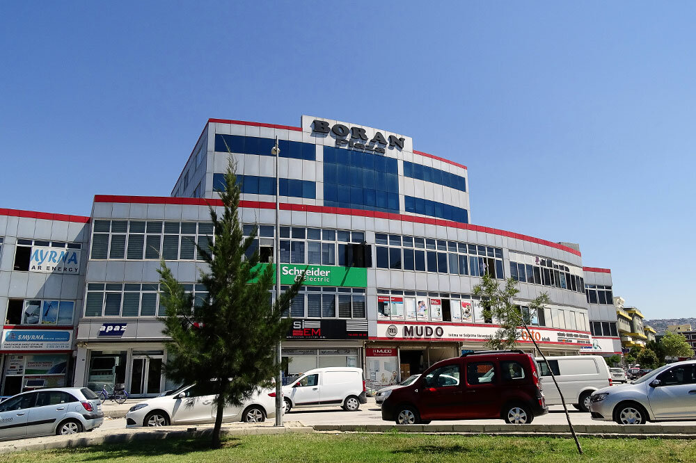 Alışveriş merkezleri Boran Plaza, Konak, foto