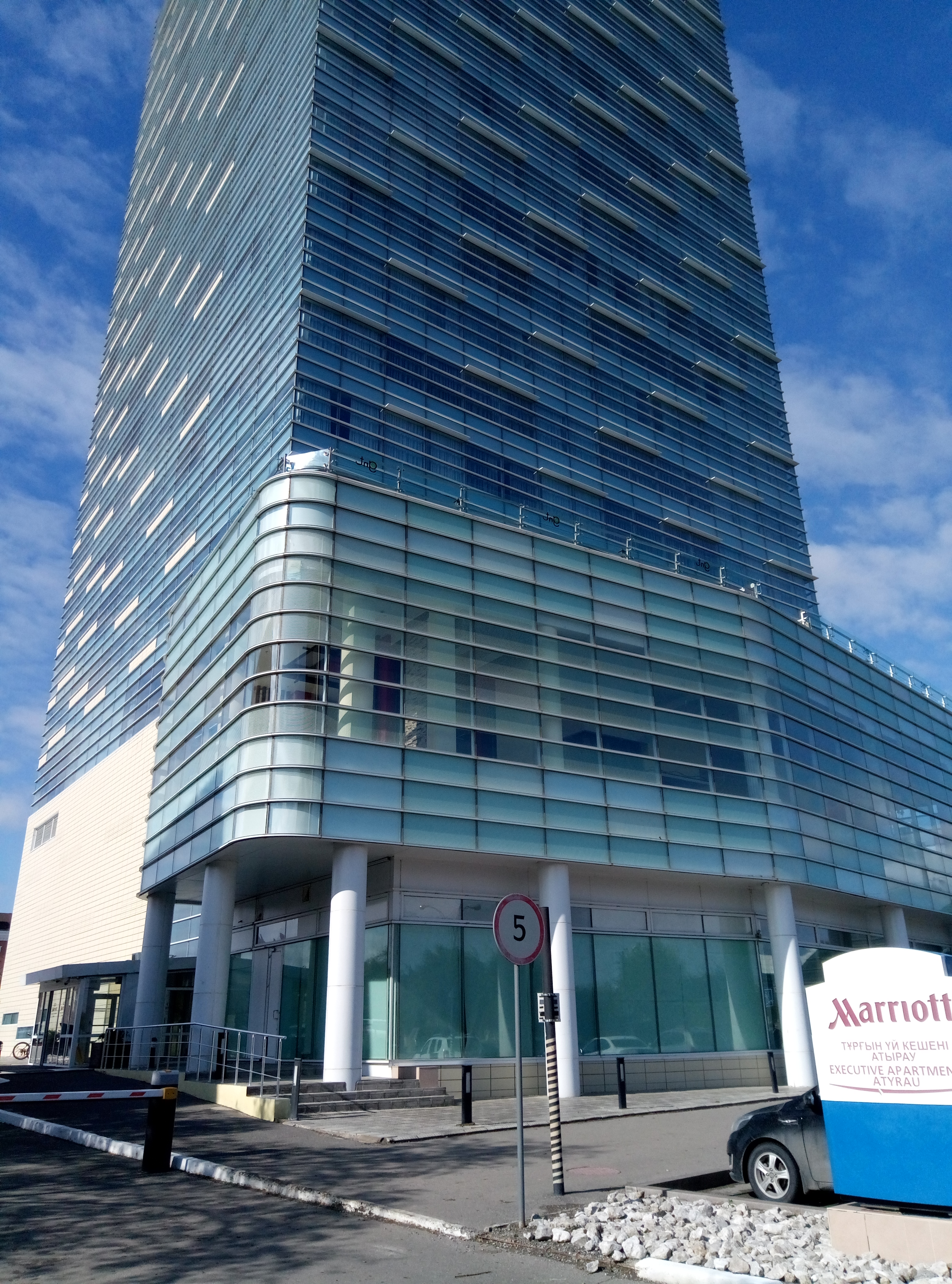 Фото Marriott Executive Apartments Atyrau