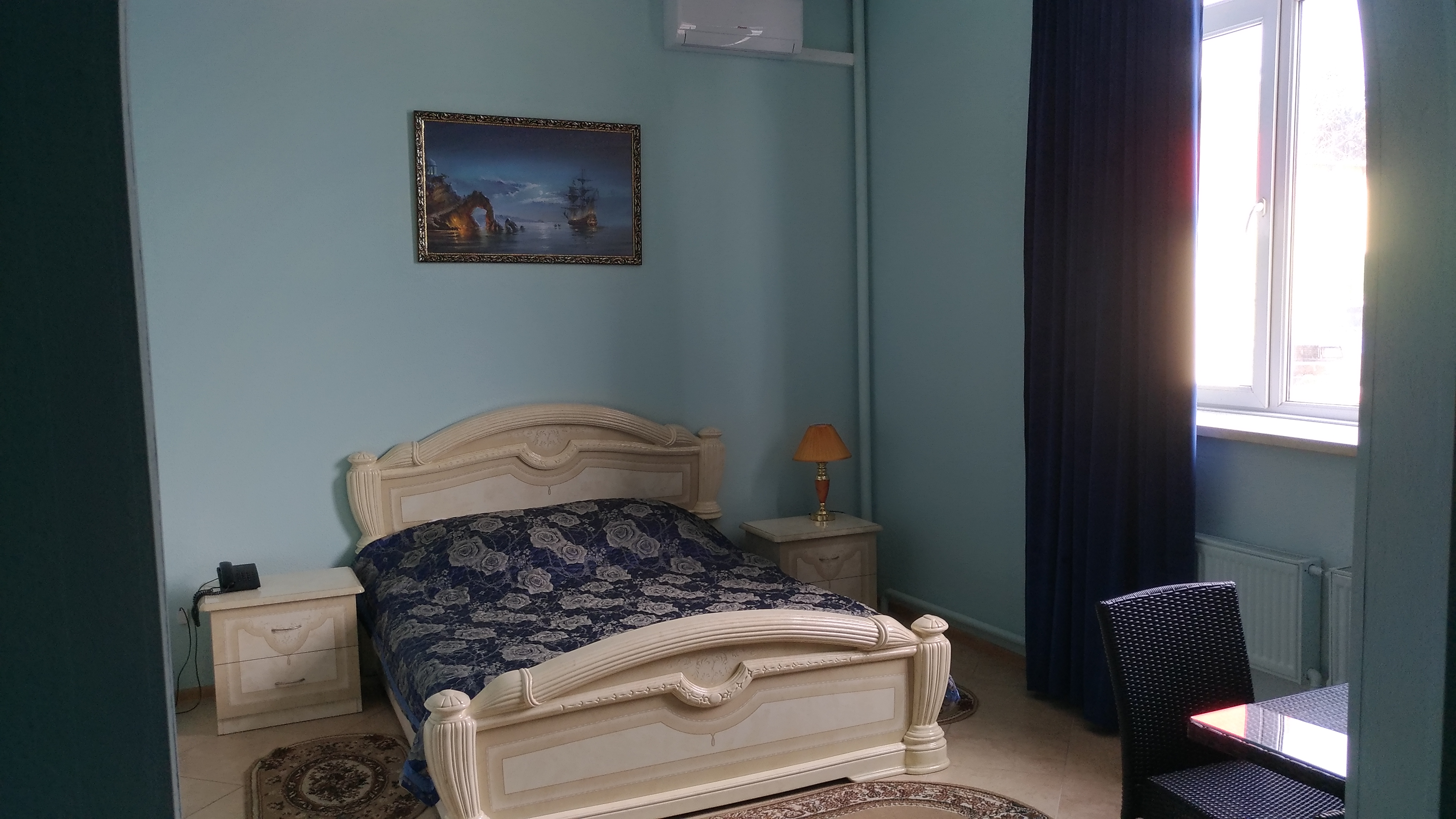 Фото отеля 1