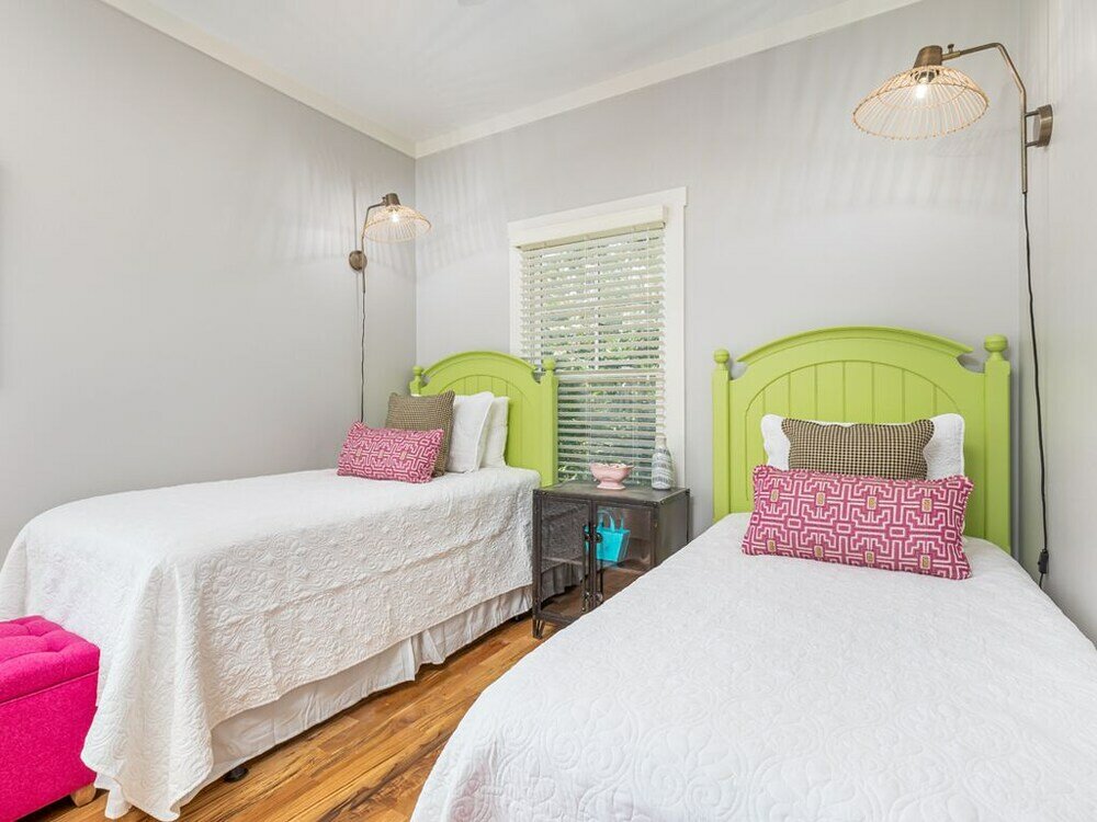 Фото 2nd To None