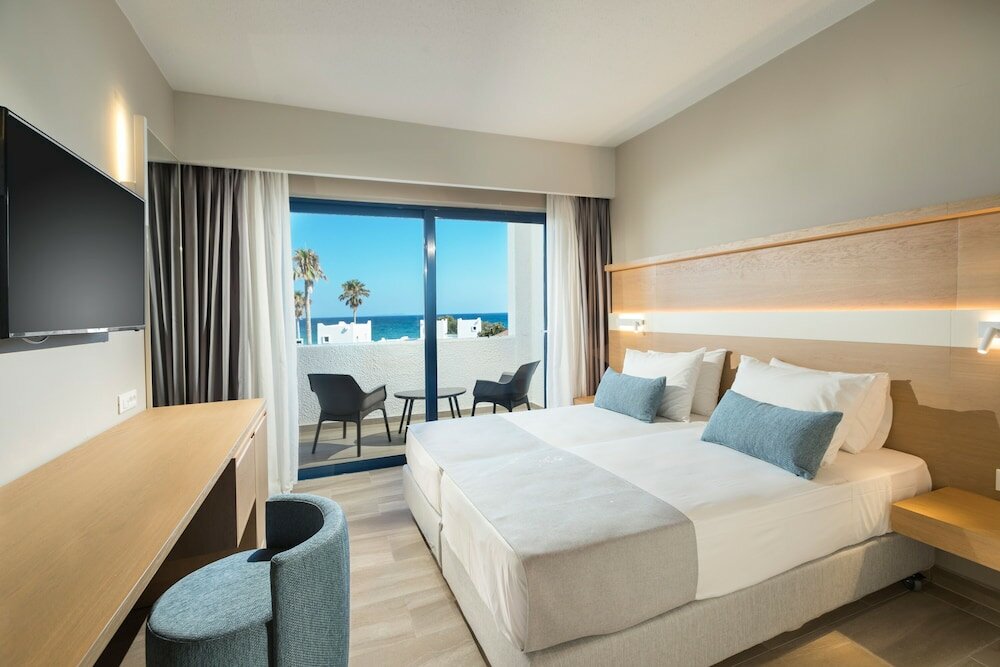 Фото Aeolos Beach Hotel