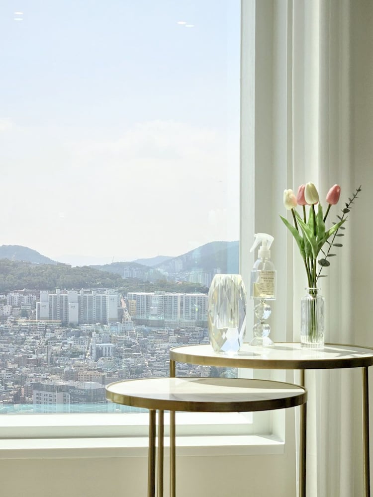 Фото Brown Suites Busan