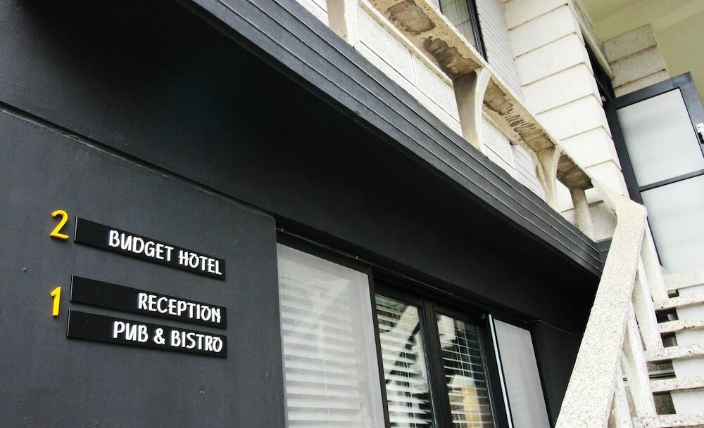 Фото Hi Jun Guesthouse