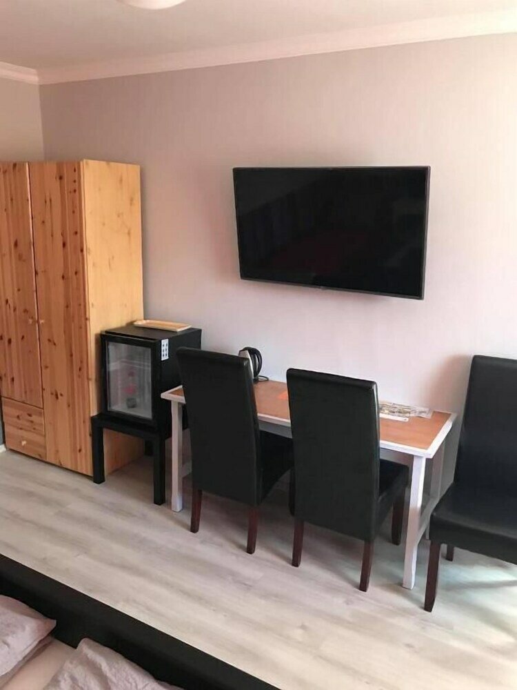 Фото Hunyadi Panzió- Apartmanház