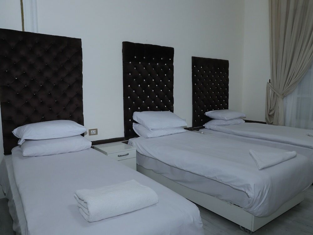 Фото Palace Court