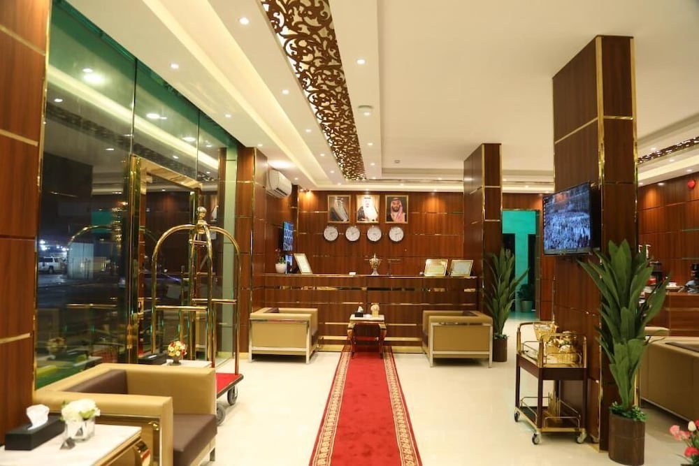 Фото Golden Rest Hotel