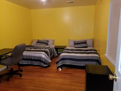 Гостиница Private Rooms near Ewr & Nyc в Элизабет