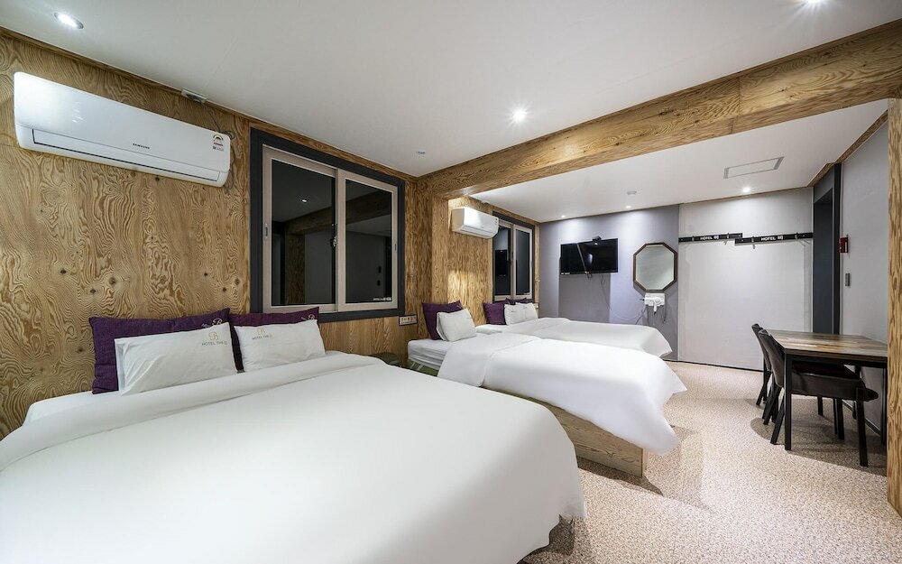 Фото Yeosu Hotel The B