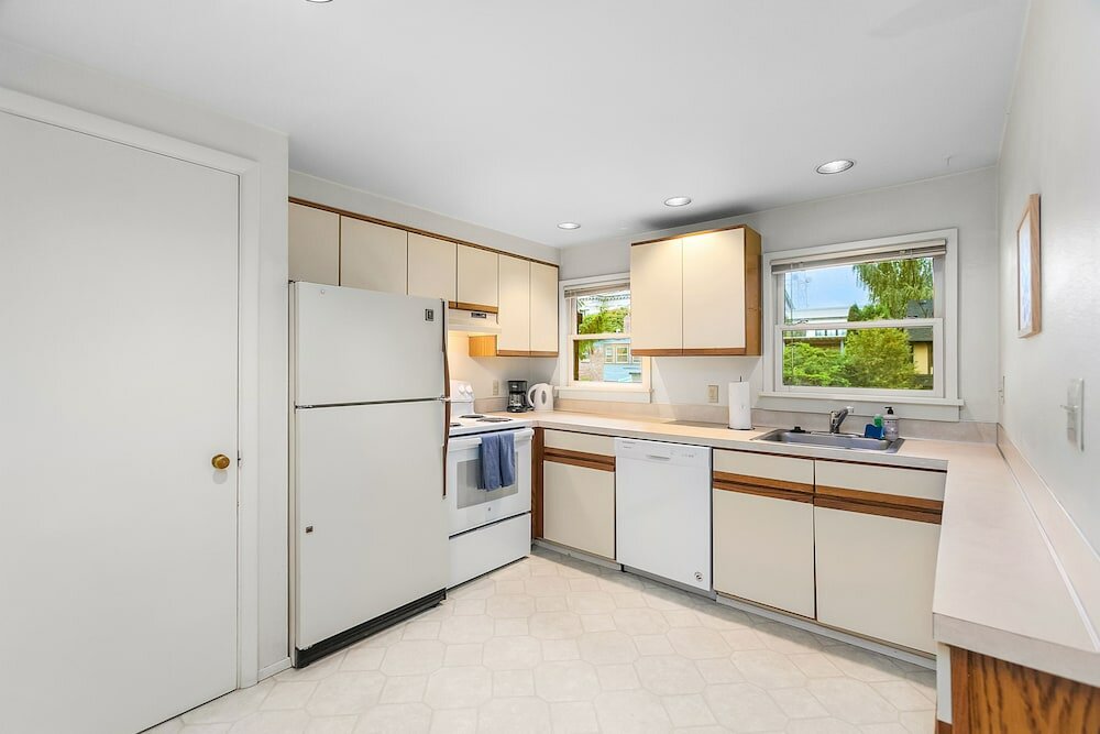 Фото Seattle's Apricot Crown - 87 Walkscore