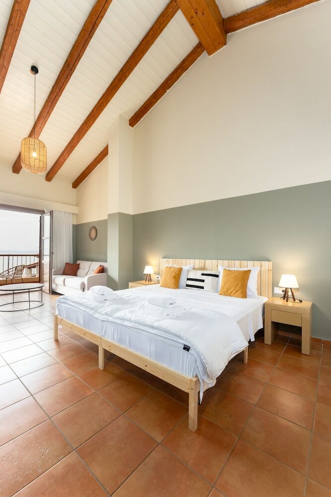 Фото Selina Kaminos Evia