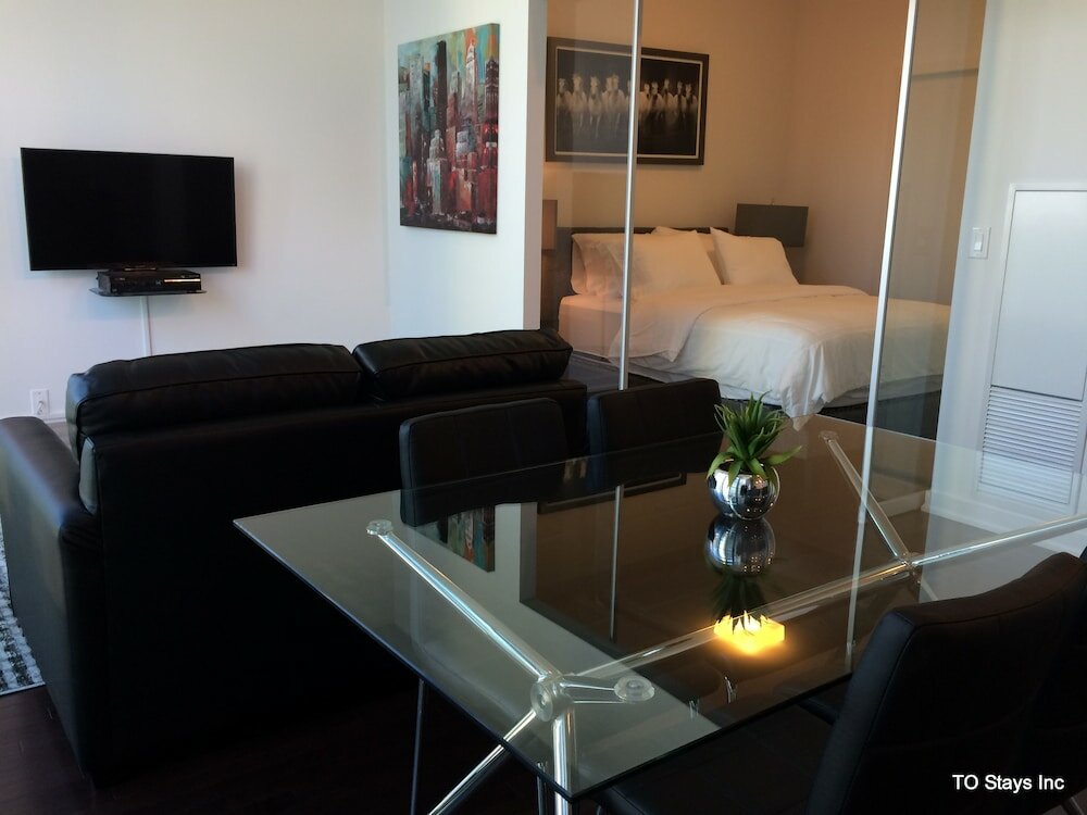 Фото To Stays - York and Lakeshore