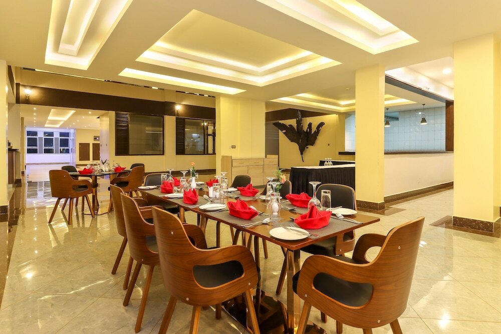 Фото Dallas Premiere Hotel