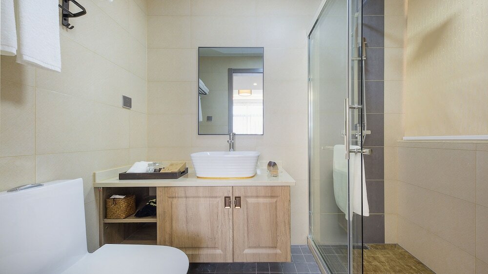 Фото Floral Hotel Red Forest Yuyao