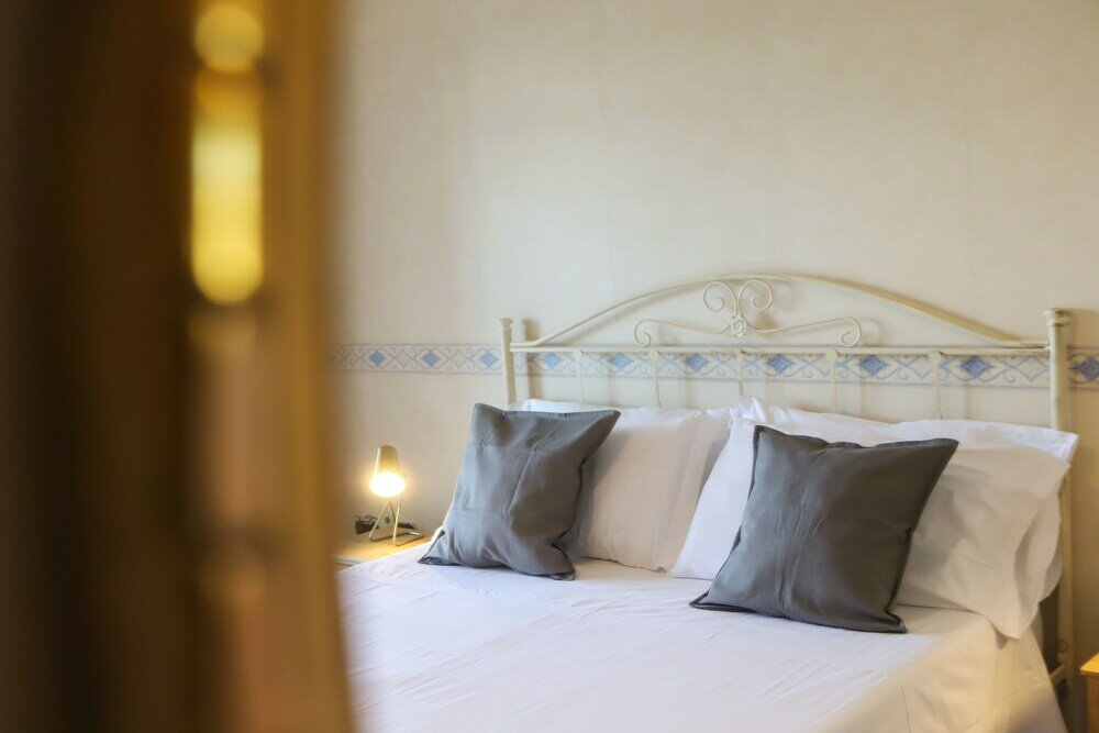 Фото Appartamento Con Terrazzo A Capodimonte