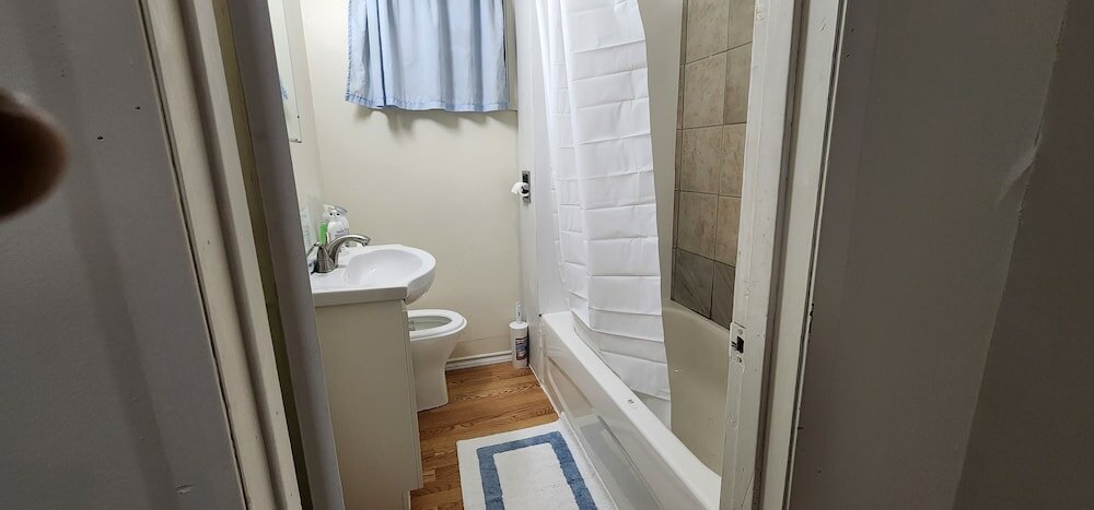 Фото Chesskings Car Rental Guest House