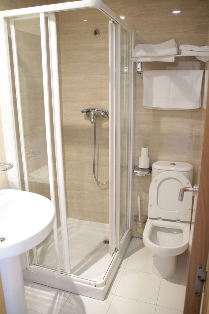 Фото Hostal Francisco Salinas