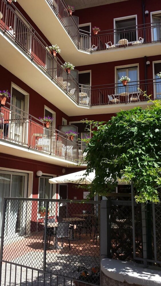 Фото Hotel Capinera