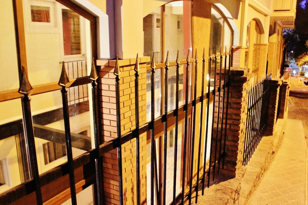 Фото Red Fox Guesthouse