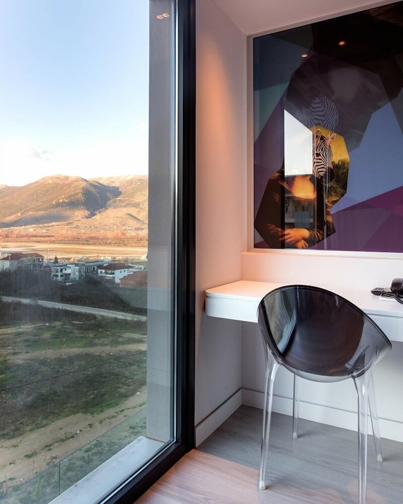 Фото Essence Living Exclusive