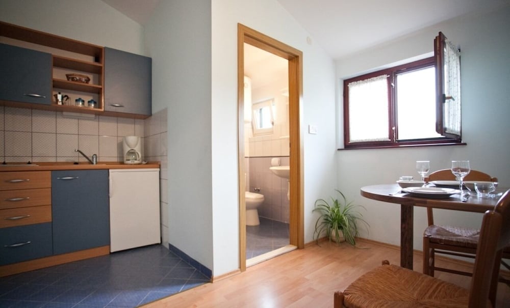 Фото Ani - With Pool and hot tub - A2 Sjeverni