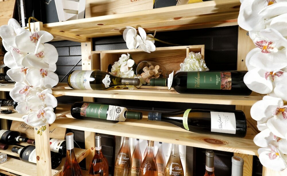 Фото All Seasons Residence Hotel