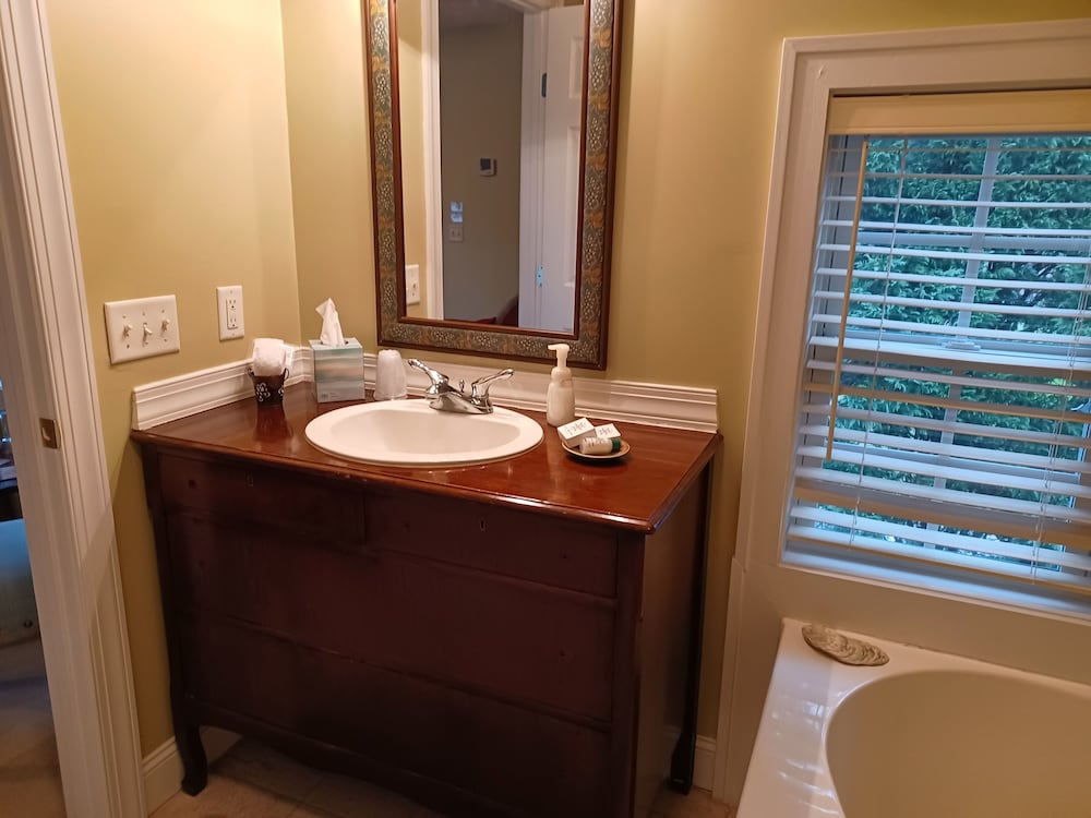 Фото The Inn on Bath Creek