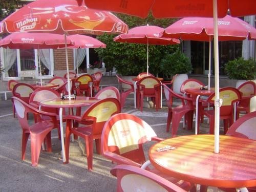 Фото Hostal Bari