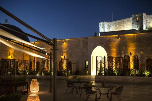 Гостиница HSVHN Hotel Hisvahan в Шахинбее