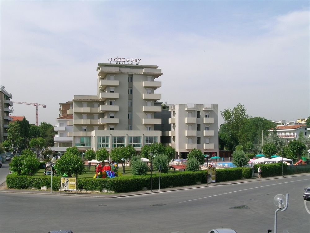 Фото Hotel St. Gregory Park