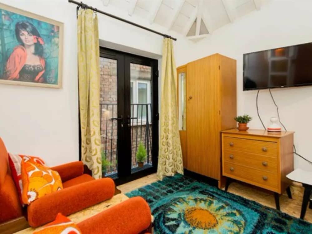 Hotel Soho Stables, London, photo