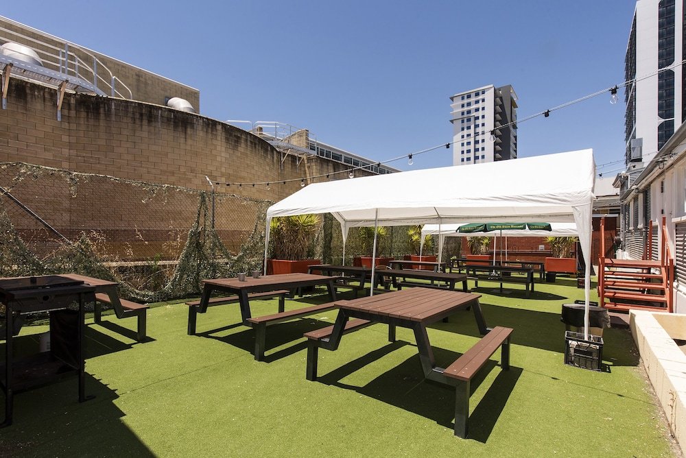 Фото The Old Swan Barracks - Hostel