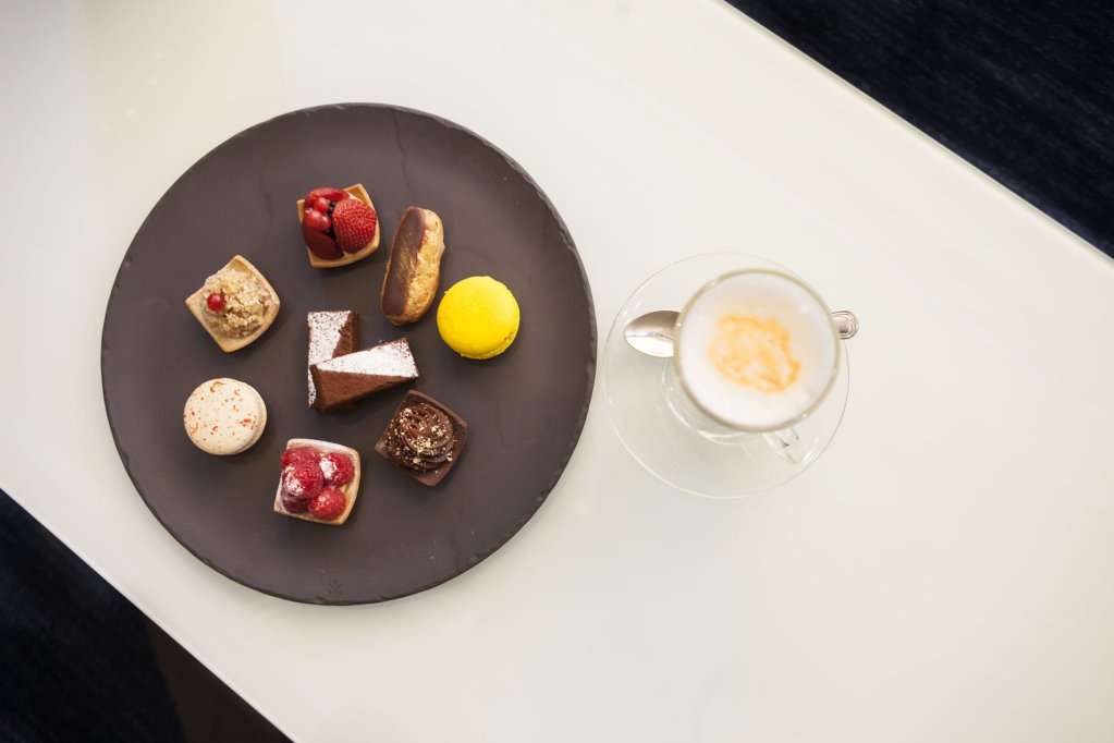 Фото Sofitel Beirut Le Gabriel Hotel