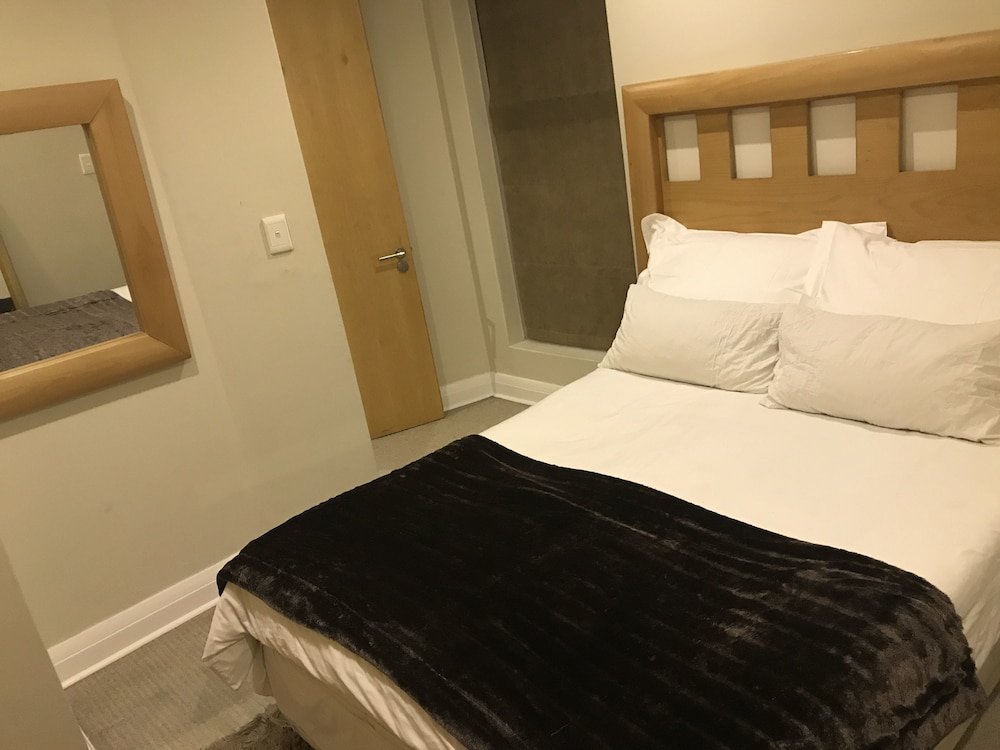 Фото First Divine Suites - Hydro Park