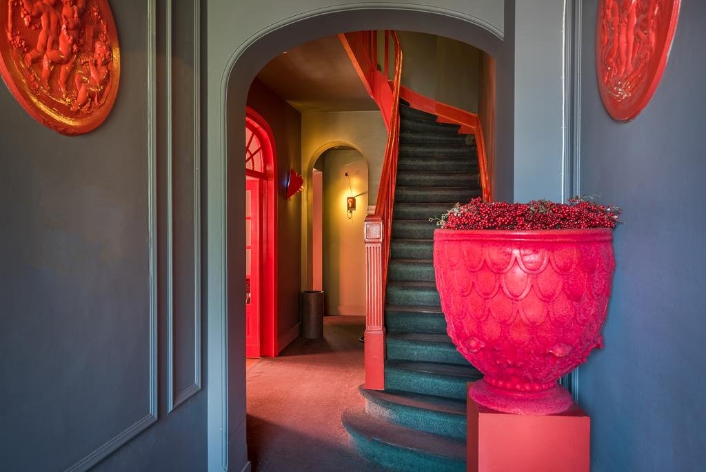 Фото Monty Small Design Hotel