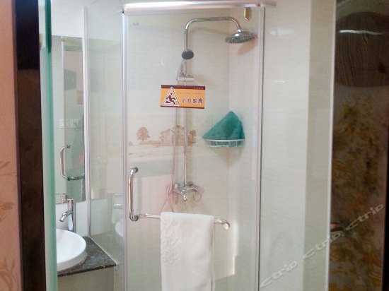 Фото Xishan Business Hotel