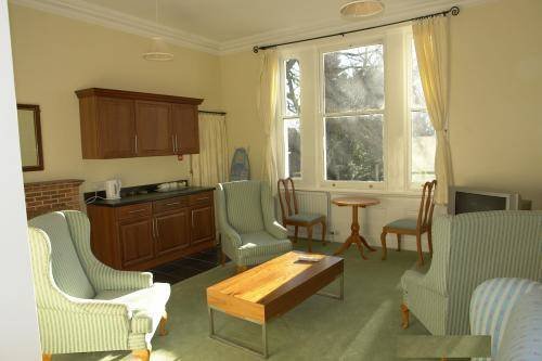 Фото Cavalier House