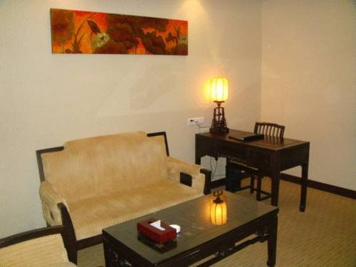 Фото Shanghai New-Westlake Hotel