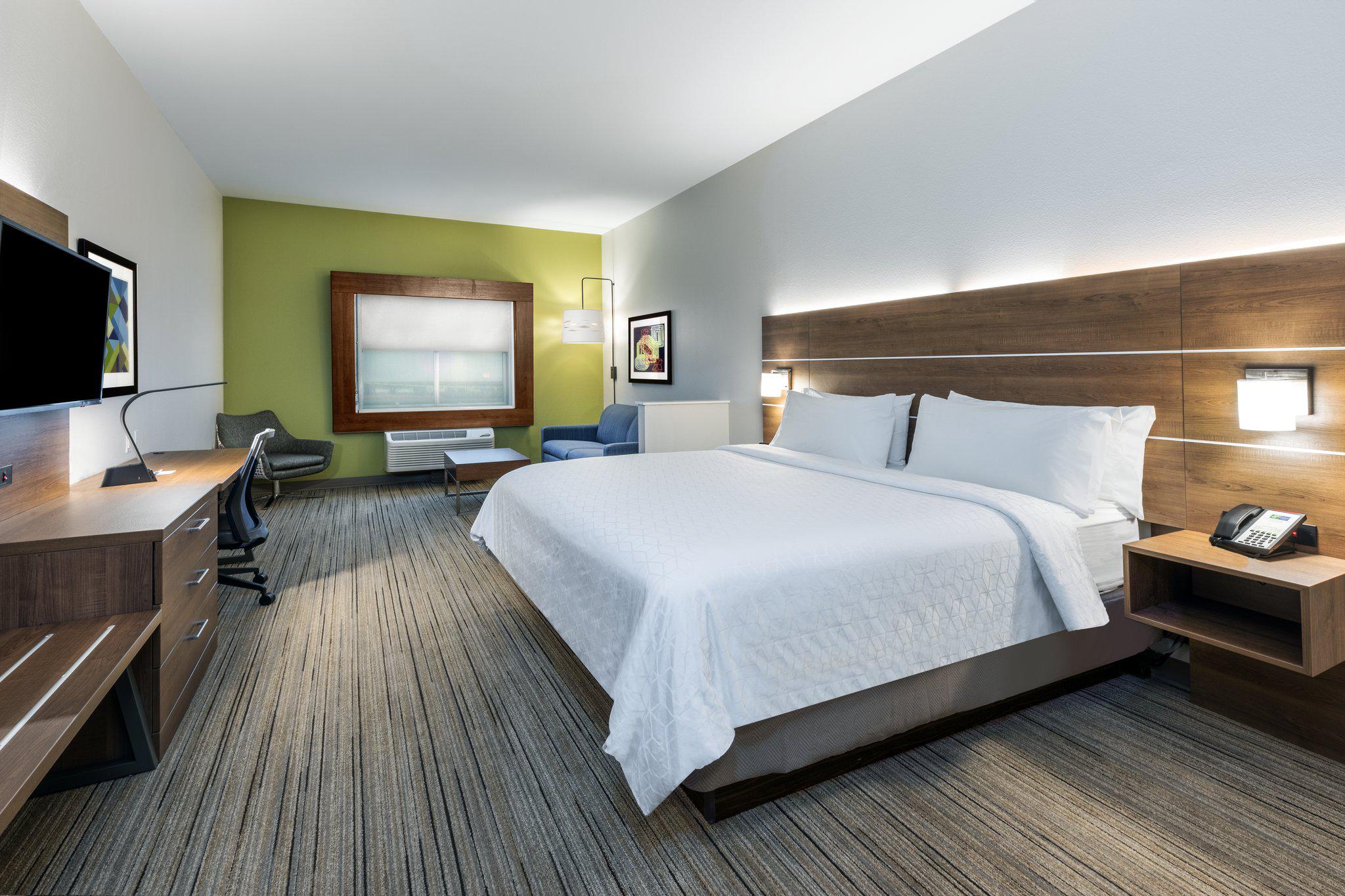 Фото Holiday Inn Express Hotel & Suites Ozona, an Ihg Hotel