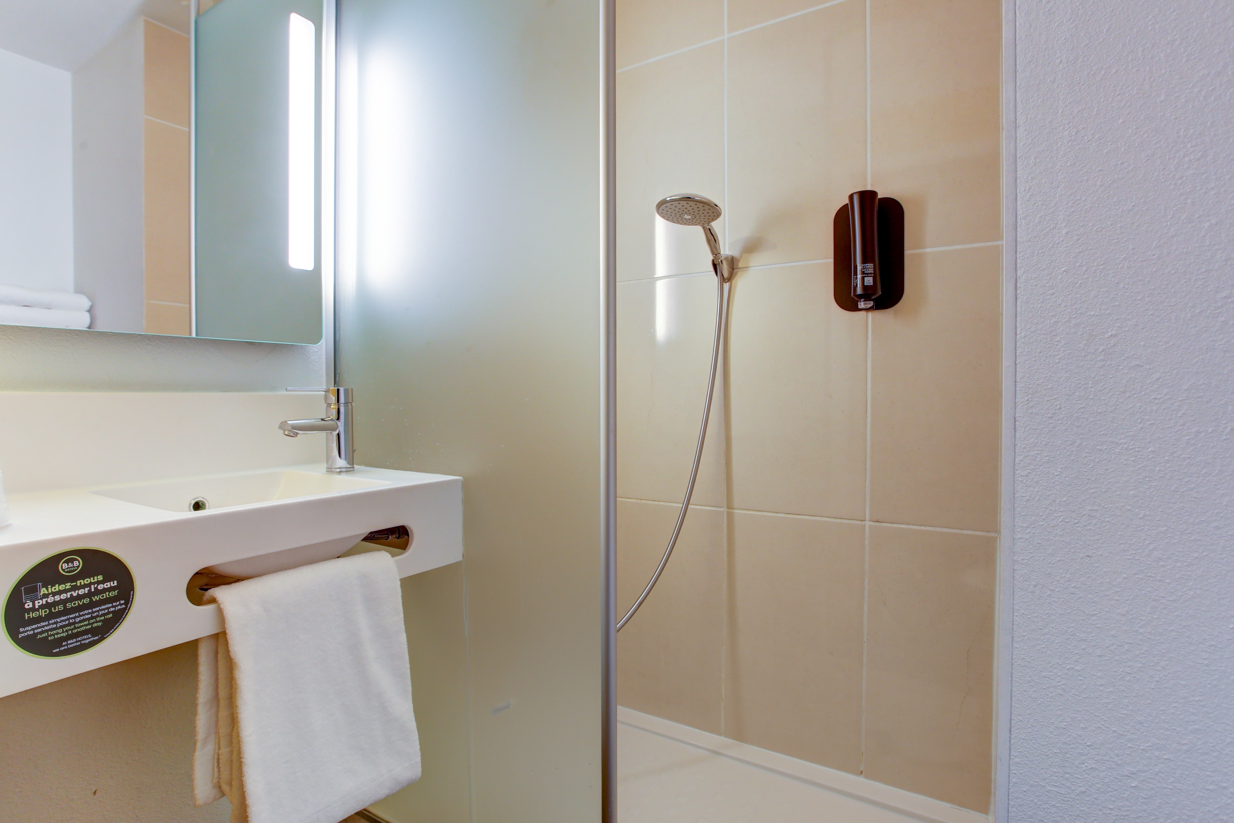 Фото B&b Hotel Reims Centre Gare